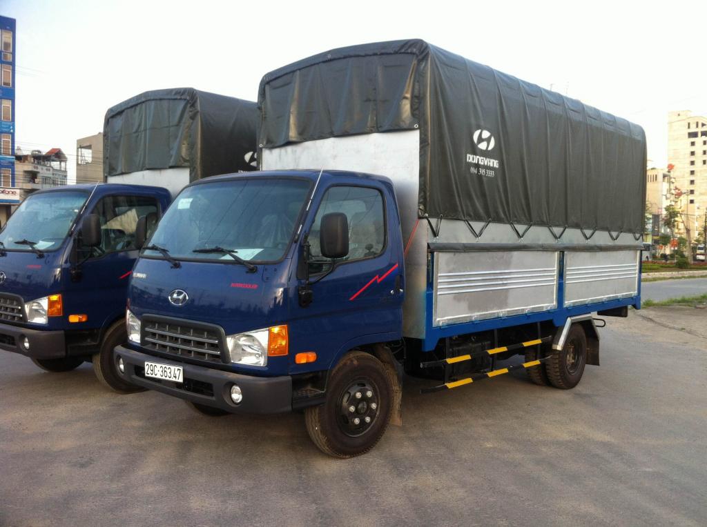 Vận chuyển hàng hóa bằng xe tải